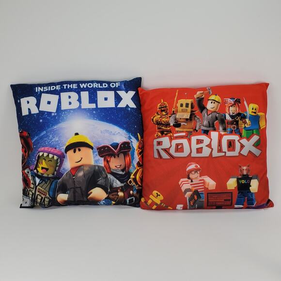 Roblox Pillow Cases With Removable Stuffed Pillows Lot of 2 Red Blue - Picture 1 of 8